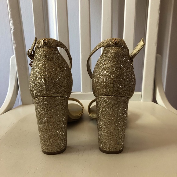 Gold Guess heels - Picture 3 of 11